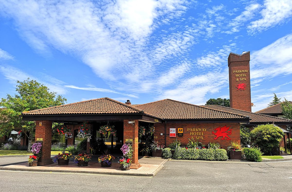 Parkway Hotel & Spa, Cwmbran
